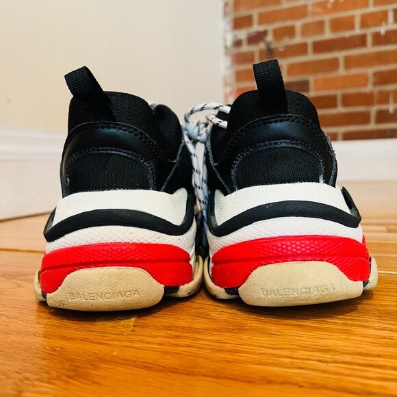 Balenciaga Triple S Sneaker Women's 38 US Size 8 EUC - Picture 12 of 16